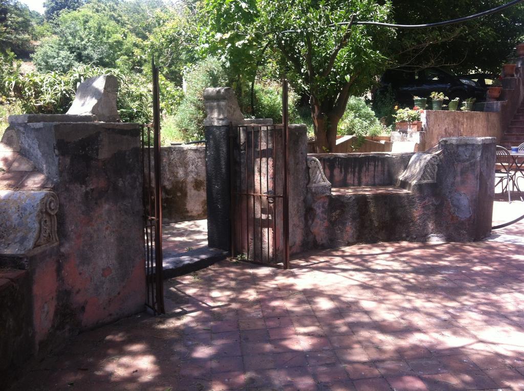 La Rocca Della Rosa Villa Zafferana Etnea Phòng bức ảnh